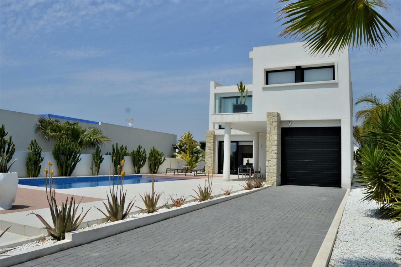 Villa With Private Pool Llobregales Zewnętrze zdjęcie