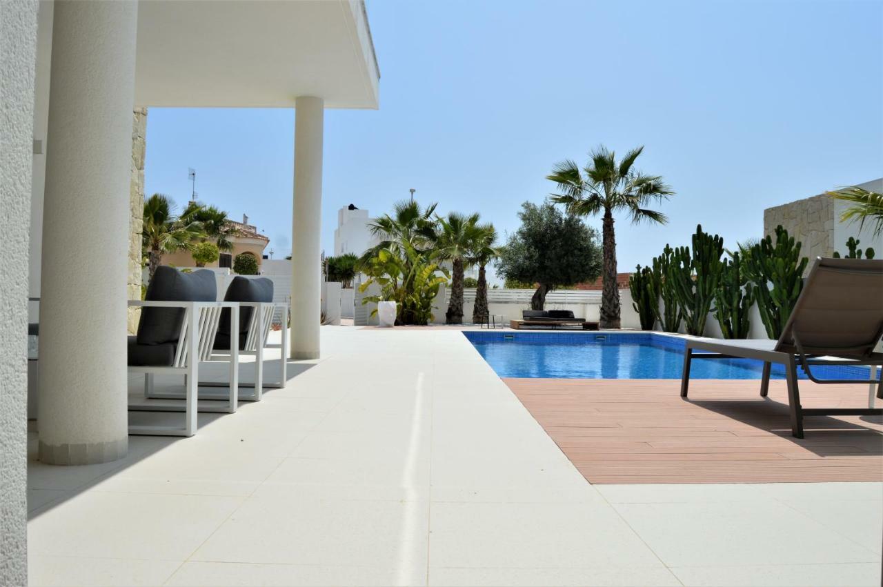 Villa With Private Pool Llobregales Zewnętrze zdjęcie